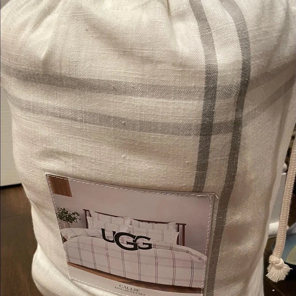 UGG Callie King Duvet set NEW-Offers of half off or more ignored or declined!!!